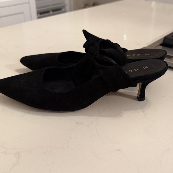 M. Gemi Black Bow Heels - Picture 3 of 3